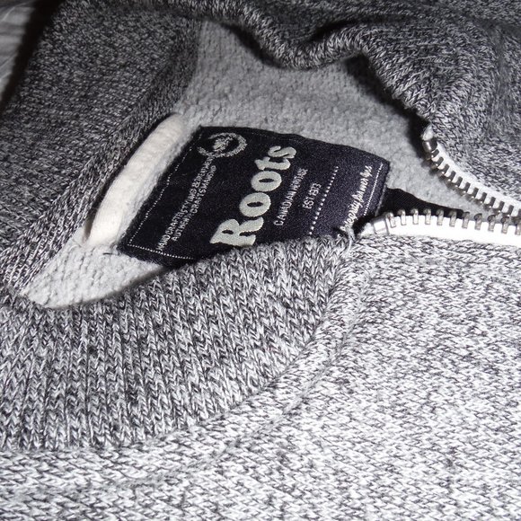 ROOTS varsity zip fleece - Picture 9 of 11